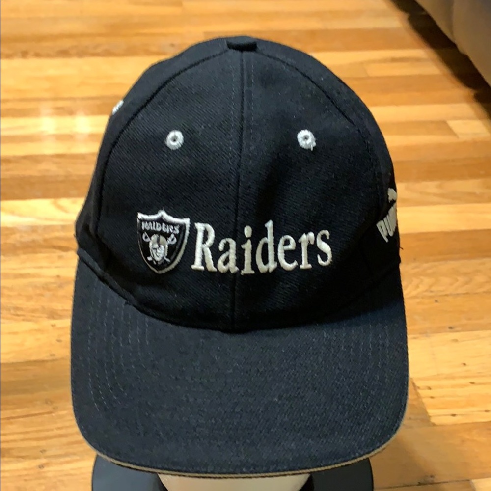 Vintage puma oakland raiders hat